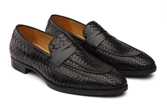 BRITAIN - BLACK HANDWOVEN LEATHER SHOES
