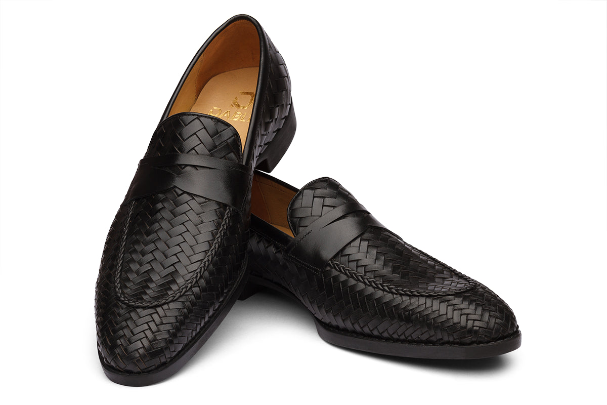 BRITAIN - BLACK HANDWOVEN LEATHER SHOES