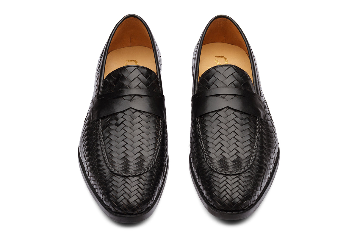 BRITAIN - BLACK HANDWOVEN LEATHER SHOES